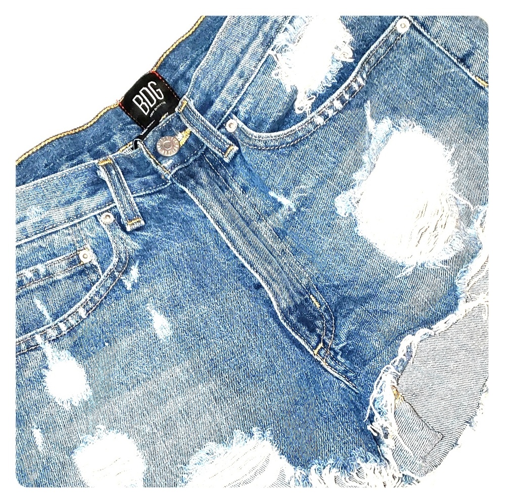 💥💥 Going 2 Resale UO Shorts!